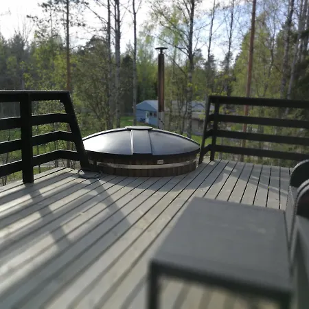 Karhuland Summer Villa *
